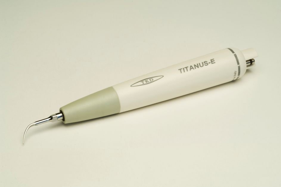 TKD TITANUS-E  Ablatore a ultrasuoni piezoelettrico.Compatibile EMS